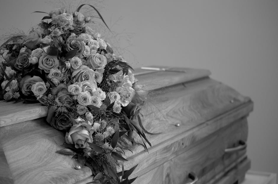 Urgent funeral flowers in E1: emergency delivery options